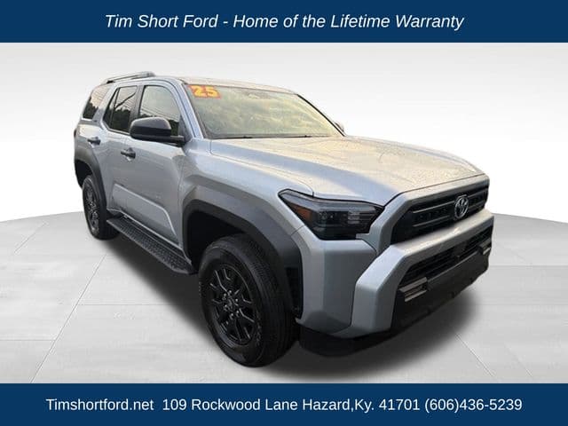 2025 Toyota 4Runner SR5 — photo 1 of 20