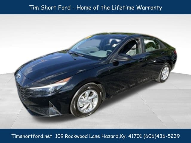 2023 Hyundai Elantra SE — photo 1 of 13