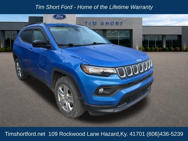 2022 Jeep Compass Latitude — photo 1 of 3