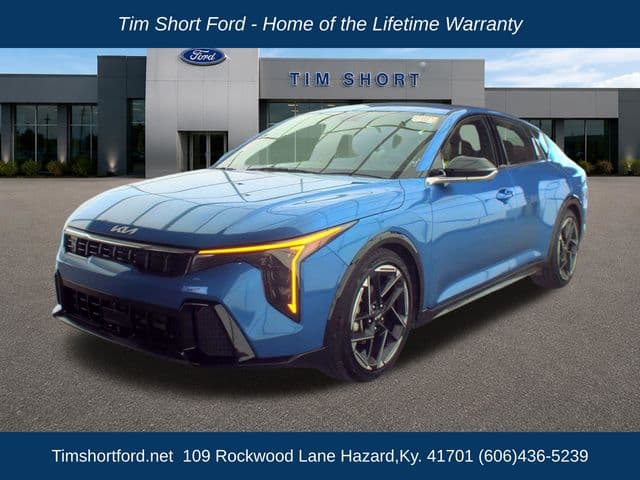 2025 Kia K4 GT-Line — photo 1 of 3