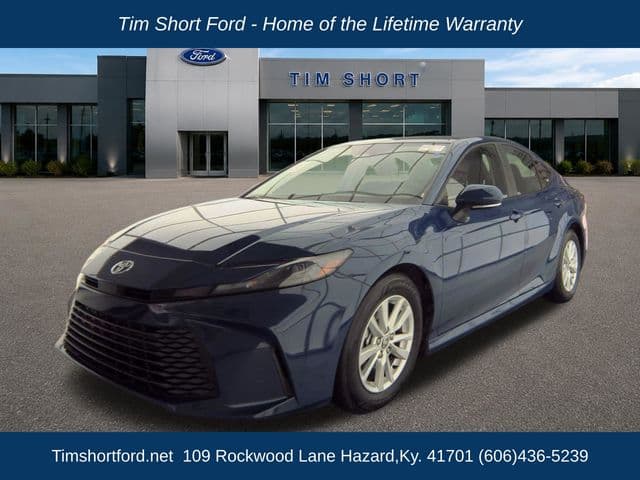 2026 Toyota Camry LE — photo 1 of 7