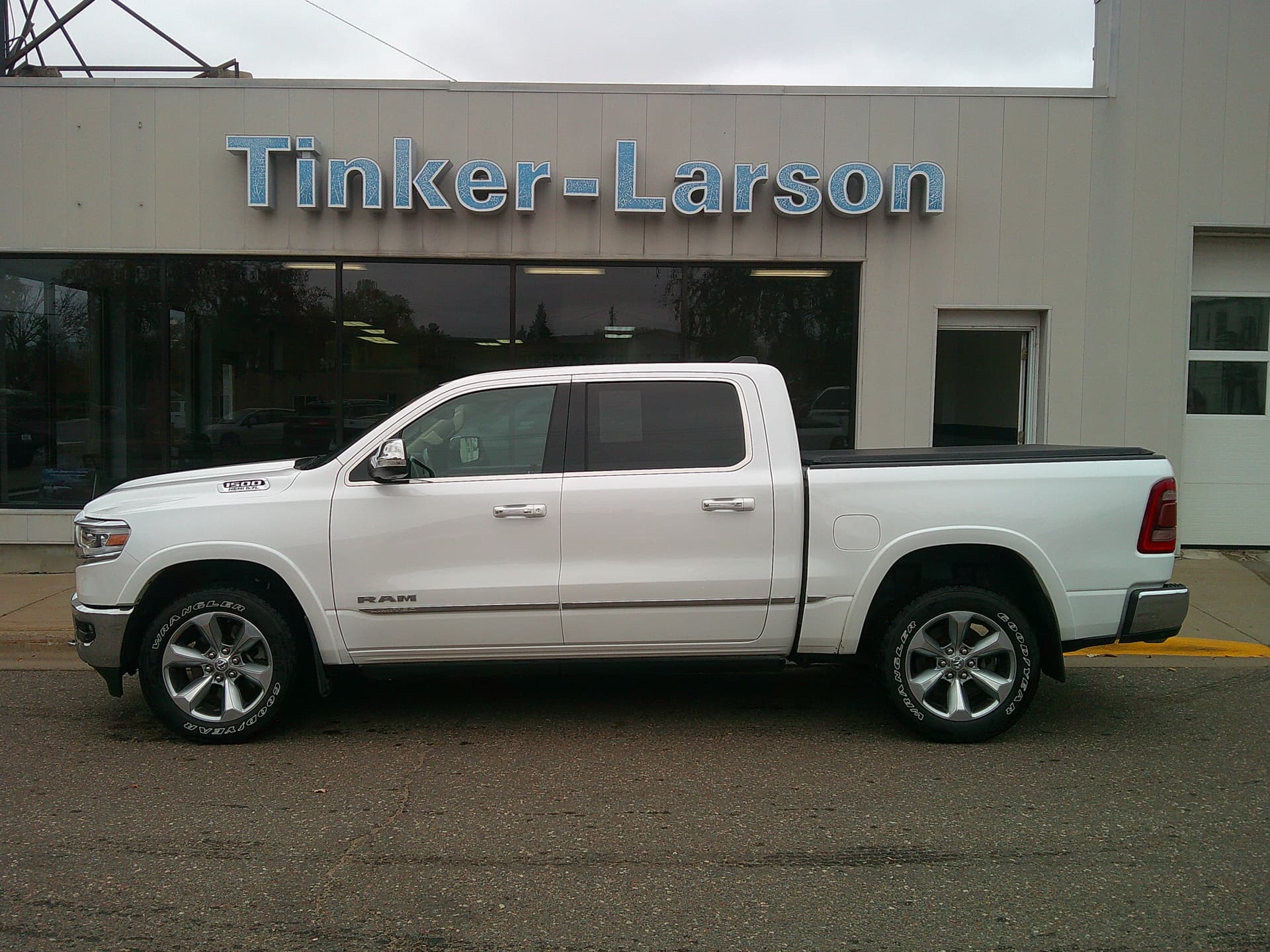 2020 RAM 1500 Limited — photo 1 of 18