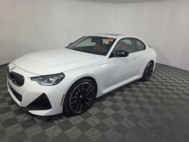 2025 BMW 2 Series M240i — photo 1 of 8