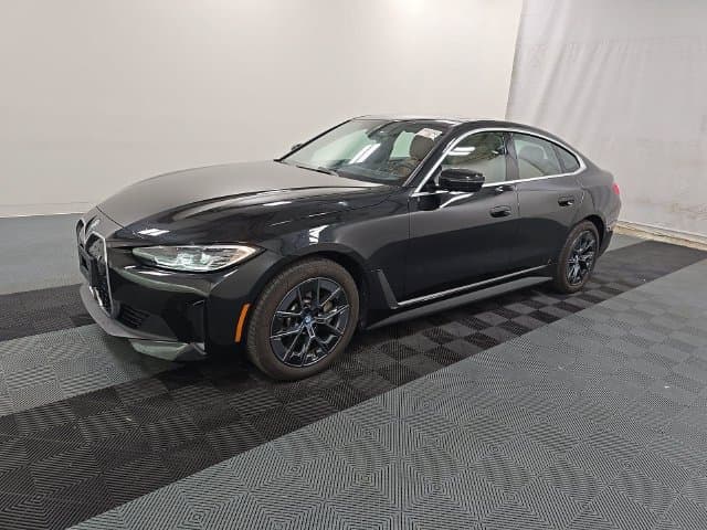 2024 BMW i4 eDrive35 — photo 1 of 8