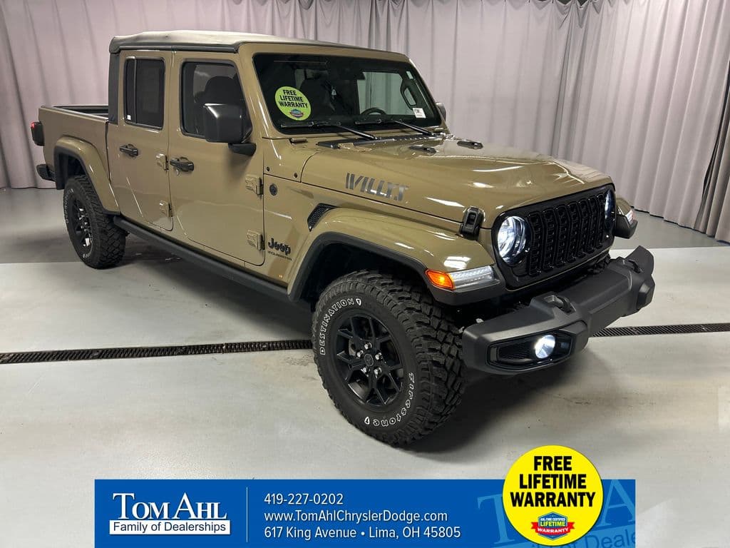 2025 Jeep Gladiator Sport — photo 1 of 25