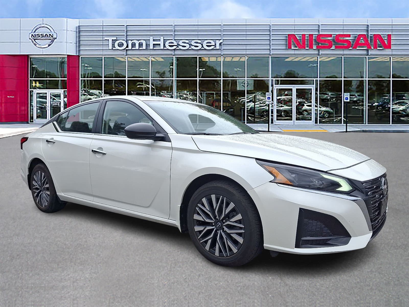 2024 Nissan Altima 2.5 SV — photo 1 of 30
