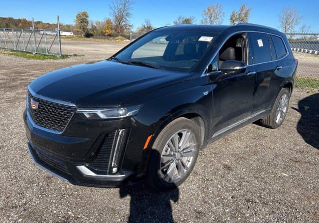 2025 Cadillac XT6 Base — photo 1 of 7
