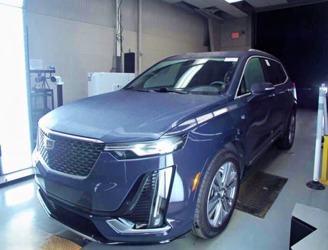 2025 Cadillac XT6 Base — photo 1 of 7