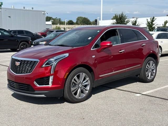 2025 Cadillac XT5 AWD Premium Luxury — photo 1 of 11
