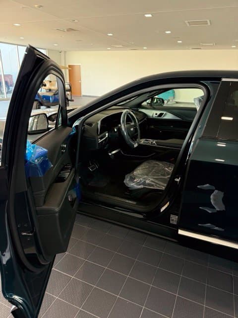 2027 Cadillac LYRIQ Luxury — photo 1 of 23