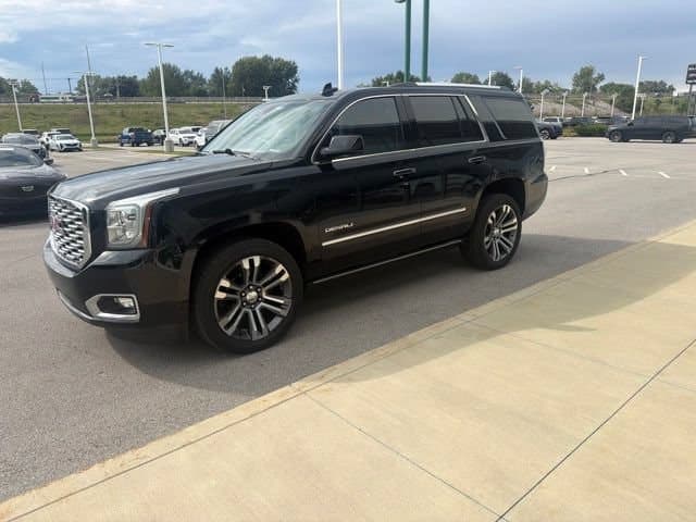 2018 GMC Yukon Denali — photo 1 of 6
