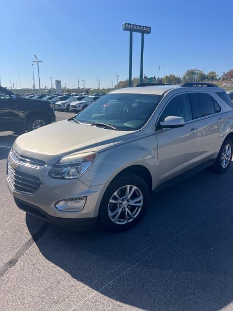 2016 Chevrolet Equinox LT — photo 1 of 8