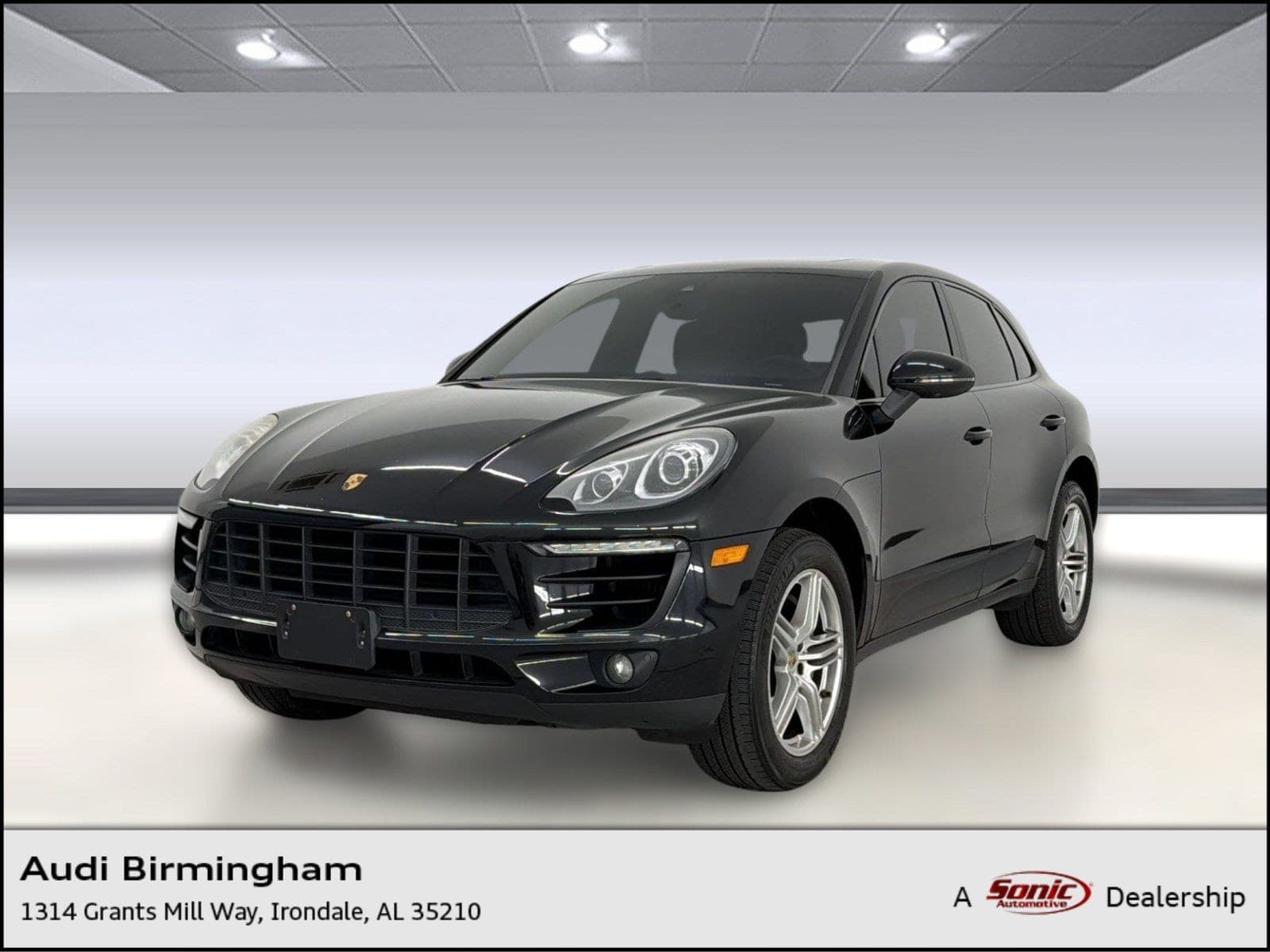 2017 Porsche Macan S — photo 1 of 32