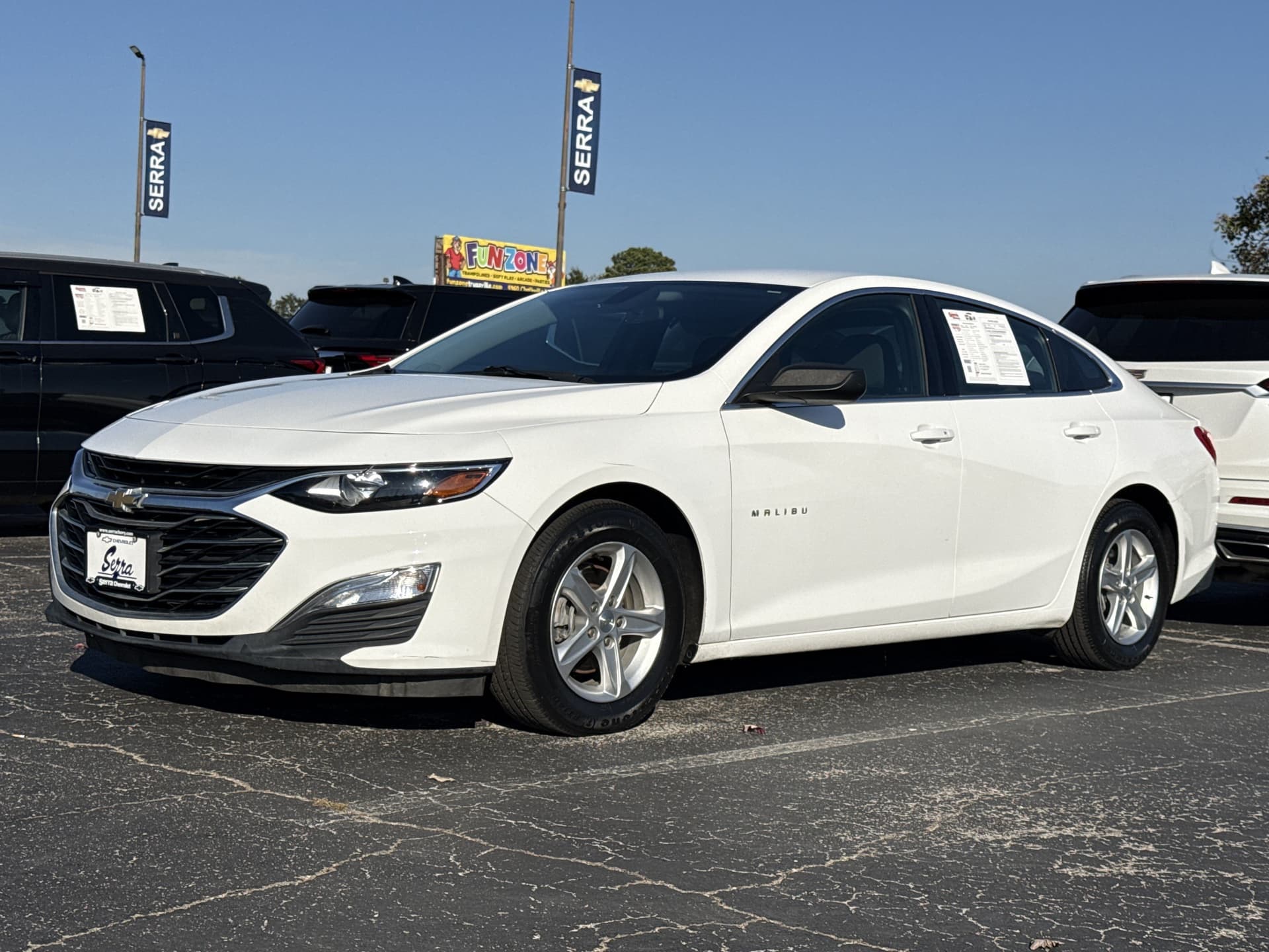 2020 Chevrolet Malibu LS — photo 1 of 6