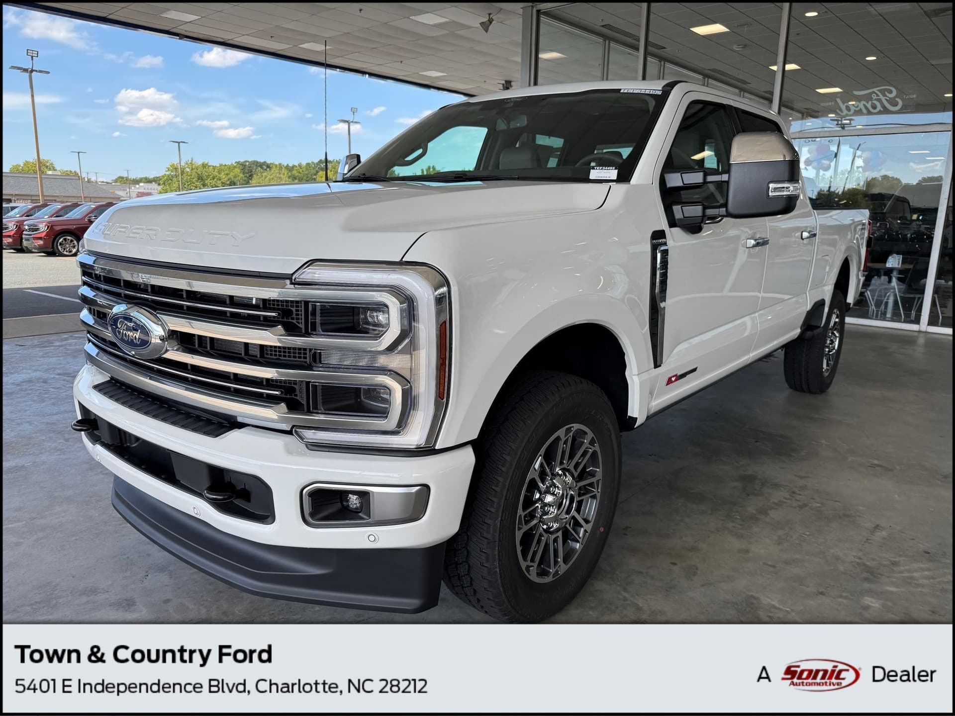 2026 Ford Super Duty F-250 SRW LARIAT — photo 1 of 44