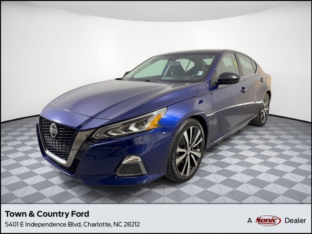 2020 Nissan Altima 2.5 SR — photo 1 of 32
