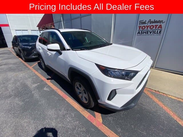 2020 Toyota RAV4 LE — photo 1 of 15