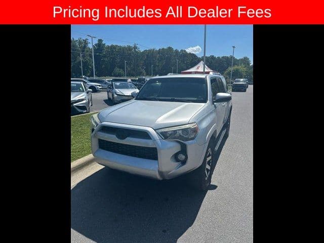 2016 Toyota 4Runner SR5 — photo 1 of 12