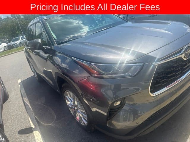2021 Toyota Highlander Hybrid Limited — photo 1 of 16