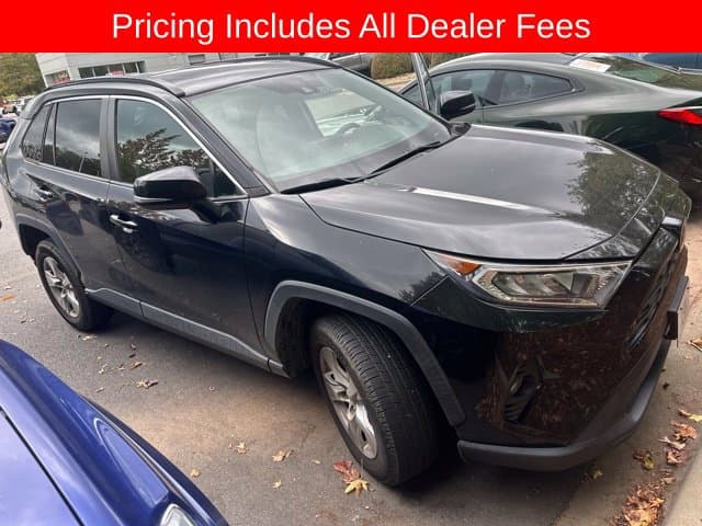 2019 Toyota RAV4 XLE — photo 1 of 14
