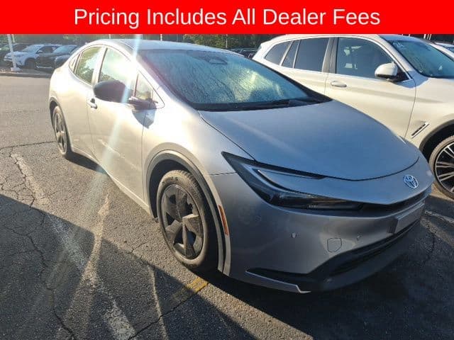 2025 Toyota Prius LE — photo 1 of 4