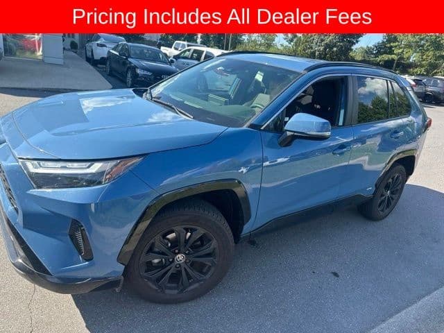 2023 Toyota RAV4 Hybrid SE — photo 1 of 15