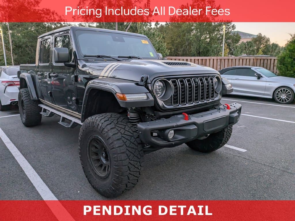 2024 Jeep Gladiator Mojave — photo 1 of 10