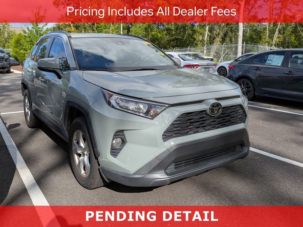 2019 Toyota RAV4 XLE — photo 1 of 11