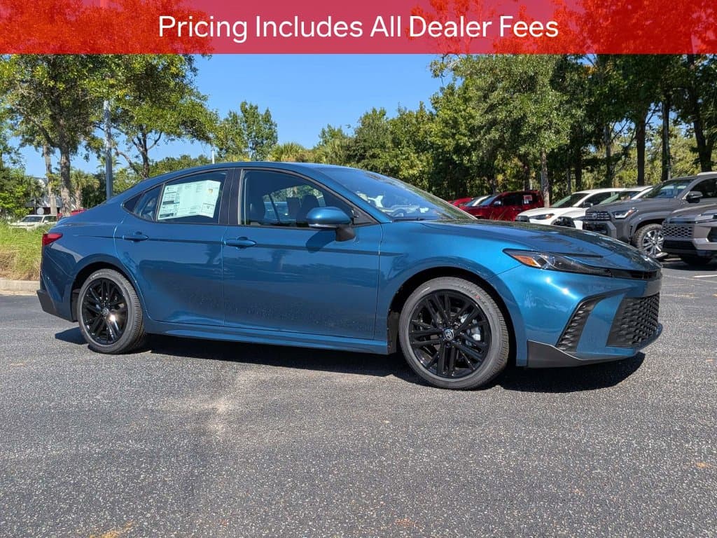 2026 Toyota Camry SE — photo 1 of 51