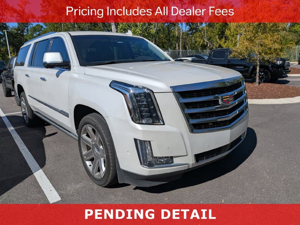 2017 Cadillac Escalade ESV Base — photo 1 of 10