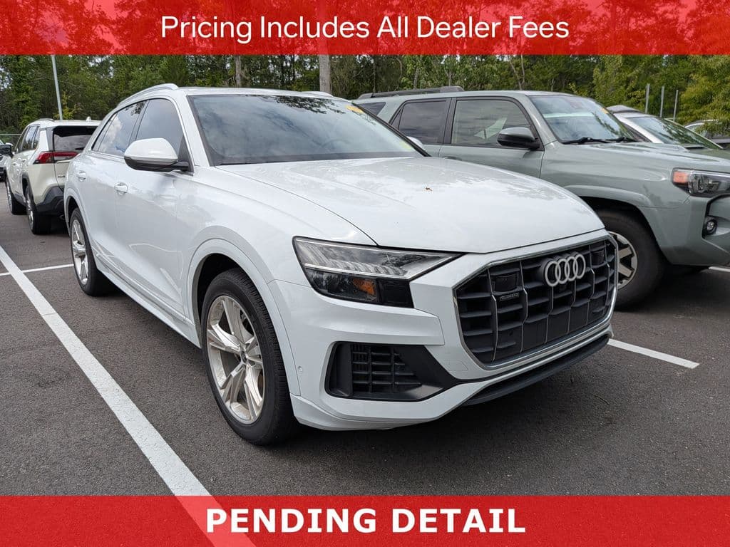2023 Audi Q8 Premium — photo 1 of 10