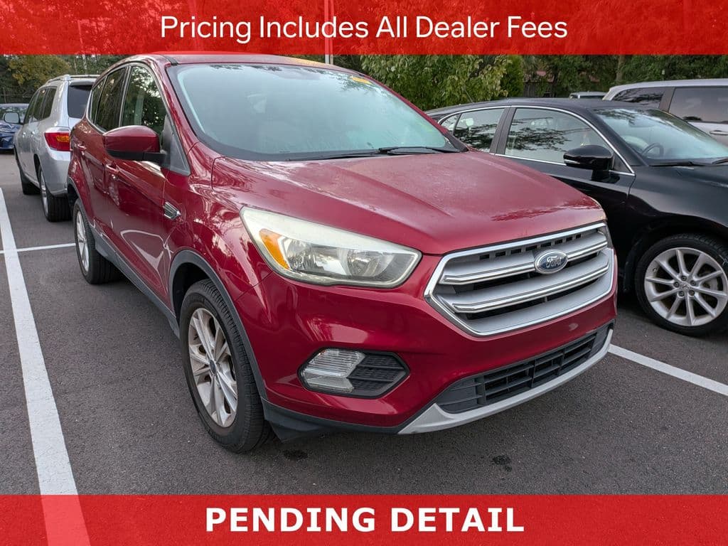 2017 Ford Escape SE — photo 1 of 10