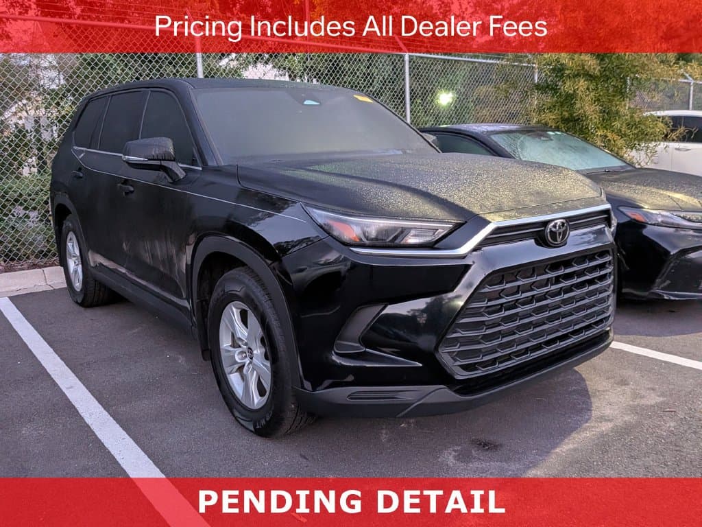 2026 Toyota Grand Highlander LE — photo 1 of 11