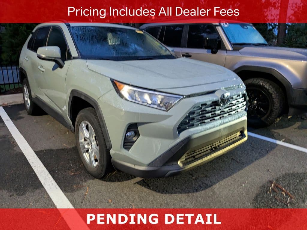 2021 Toyota RAV4 XLE — photo 1 of 11