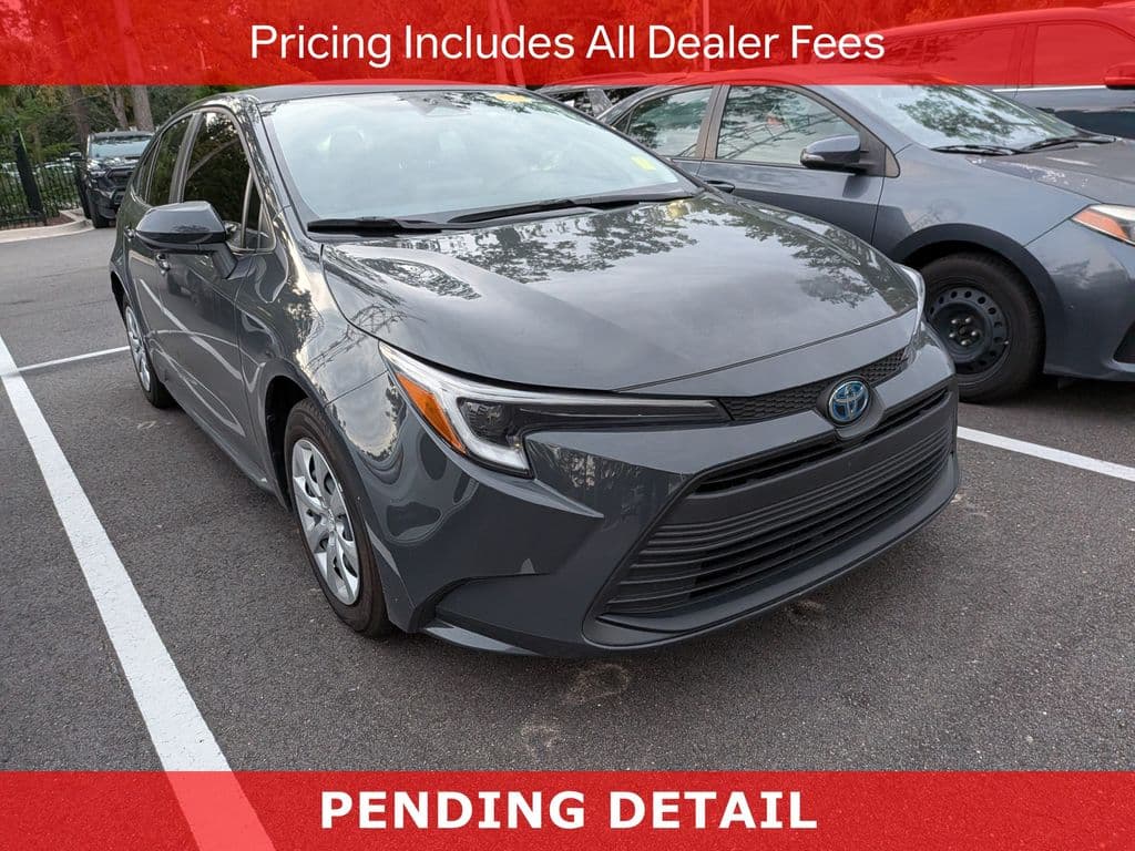 2025 Toyota Corolla Hybrid LE — photo 1 of 11