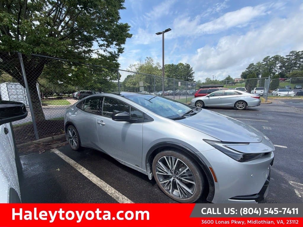 2024 Toyota Prius XLE — photo 1 of 5