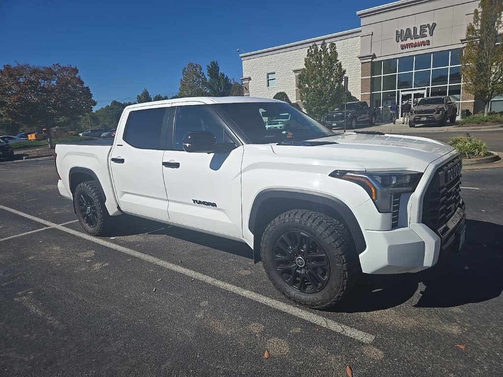 2024 Toyota Tundra 4WD Base — photo 1 of 10