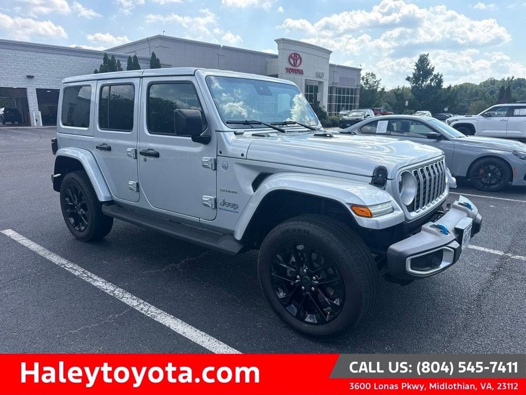 2024 Jeep Wrangler Sahara — photo 1 of 16