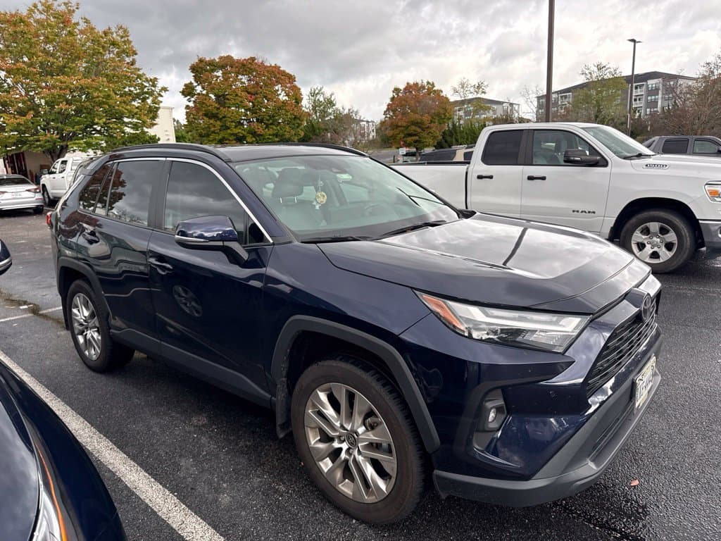 2025 Toyota RAV4 XLE Premium — photo 1 of 7