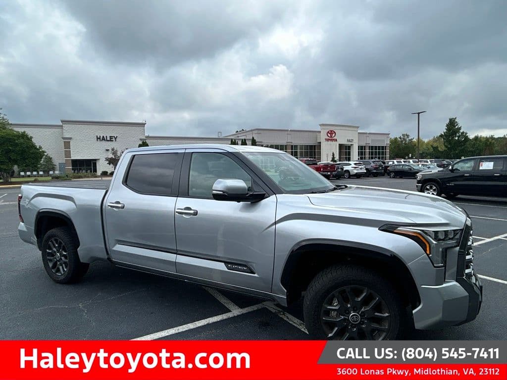 2024 Toyota Tundra 4WD Platinum — photo 1 of 8
