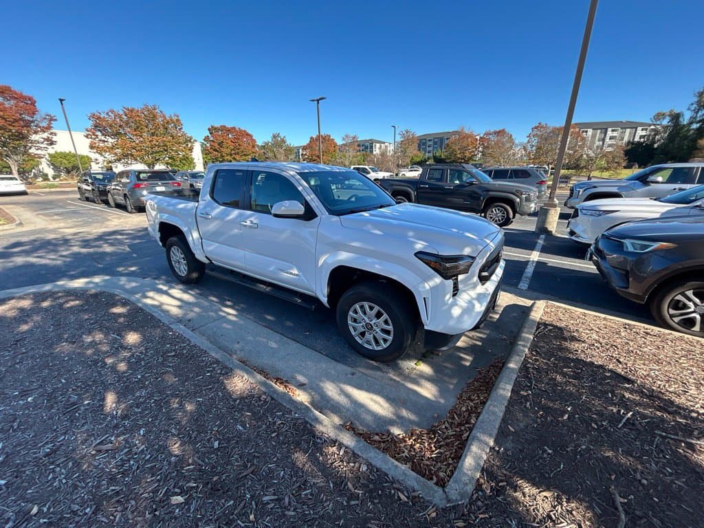 2025 Toyota Tacoma 4WD SR5 — photo 1 of 7