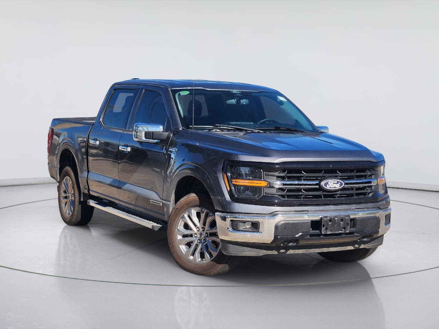 2024 Ford F-150 XLT — photo 1 of 28