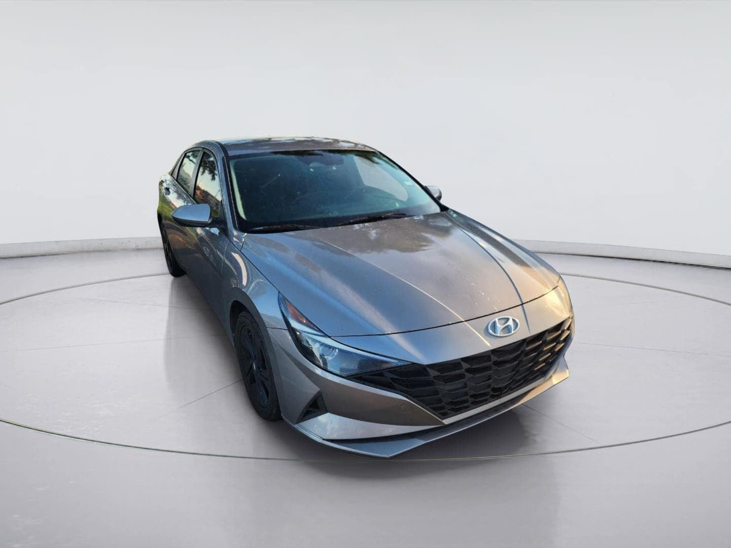 2021 Hyundai Elantra SEL — photo 1 of 3