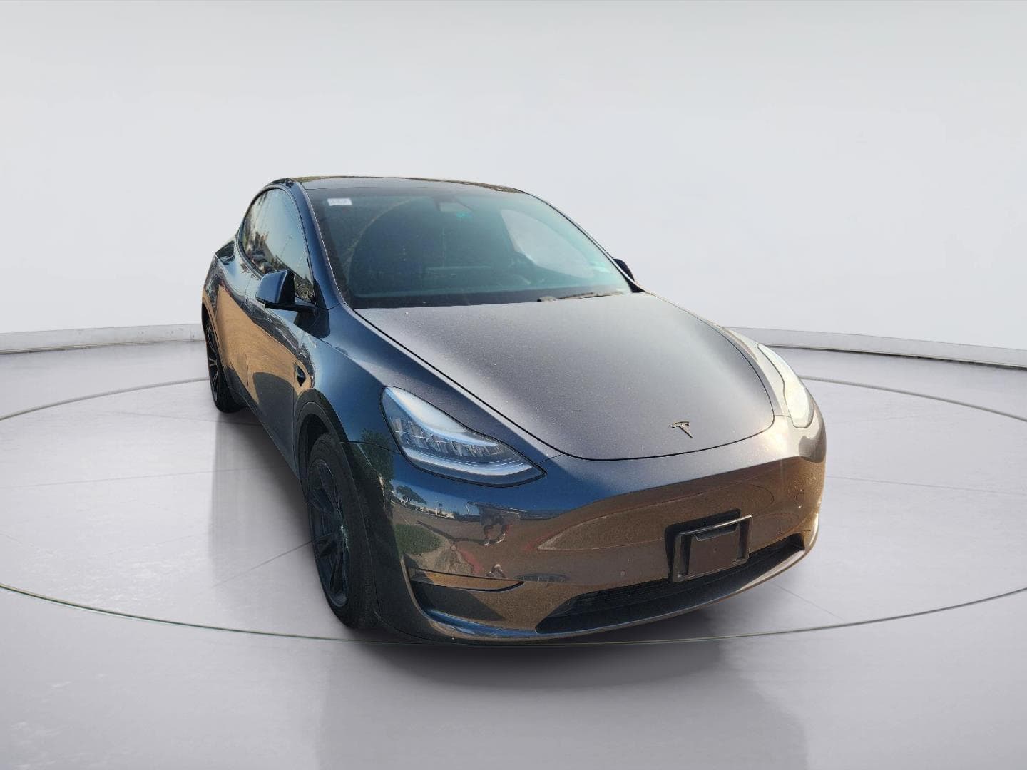 2020 Tesla Model Y Long Range — photo 1 of 3