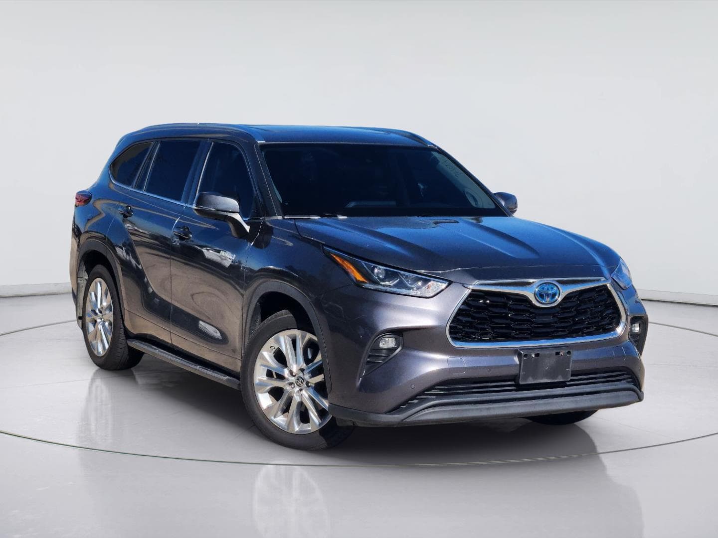 2020 Toyota Highlander Hybrid Limited — photo 1 of 33