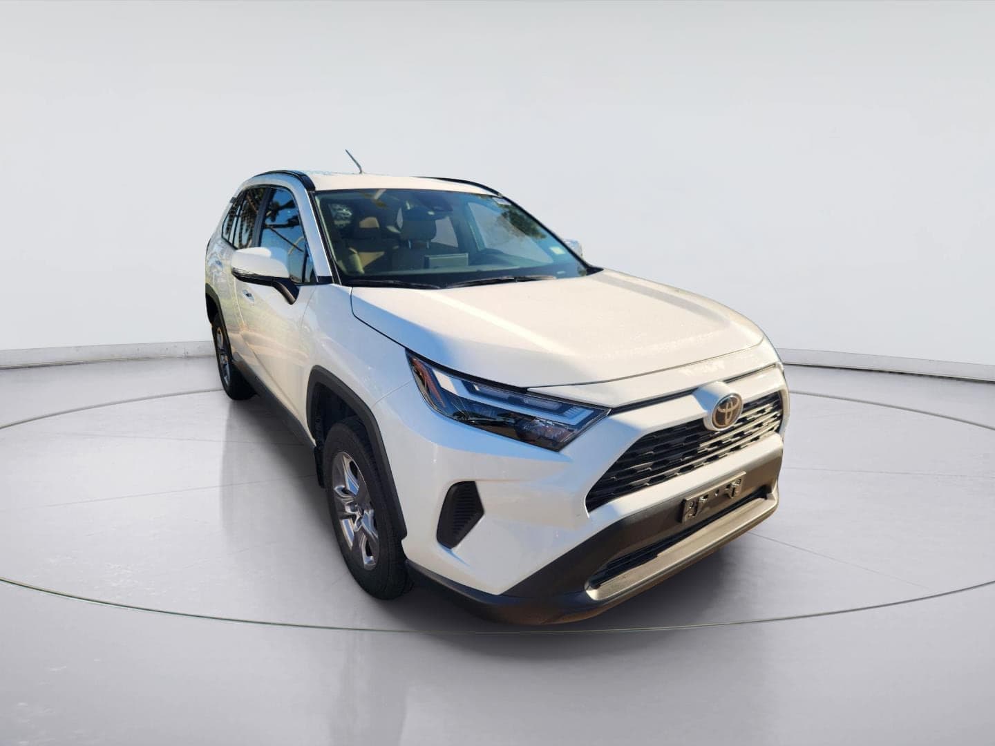 2025 Toyota RAV4 XLE — photo 1 of 10