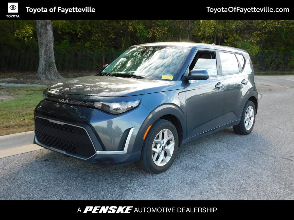 2024 Kia Soul LX — photo 1 of 11