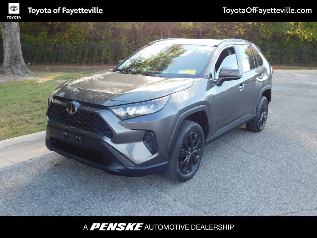 2021 Toyota RAV4 LE — photo 1 of 11