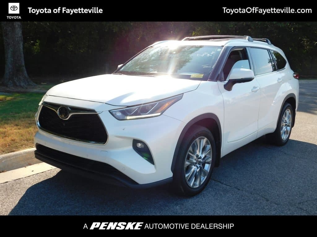2020 Toyota Highlander Limited — photo 1 of 12