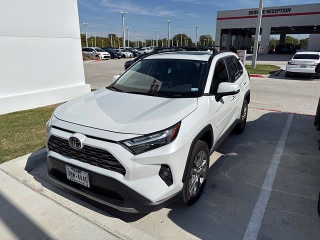 2025 Toyota RAV4 Limited — photo 1 of 7